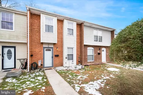 16 Sunny Bnd, Newark, DE 19702