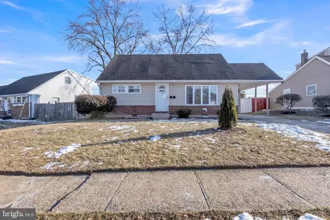 3806 Hutchison Rd, Wilmington, DE 19808