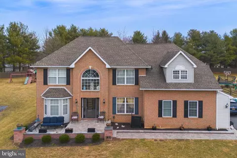 Exterior - 123 Cornwell Dr, Bear, DE 19701 photo 2 of 11