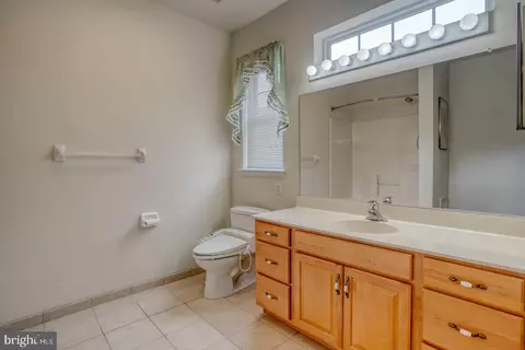 Bath - 78 Springmill Dr, Middletown, DE 19709 photo 1 of 4