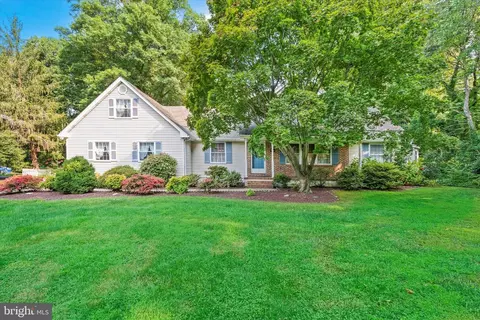 1515 Old Coach Rd, Newark, DE 19711