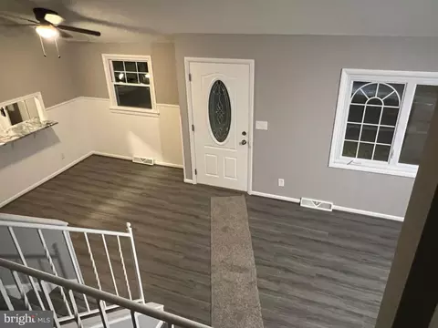 Entry Way - 1 Carole Rd, Newark, DE 19713 photo 3 of 4