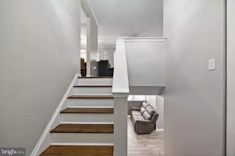 Entry Way - 158 Scottfield Dr, Newark, DE 19713 photo 1 of 8