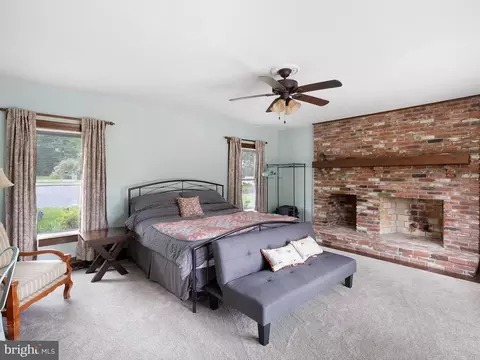Bedroom - 5961 Limestone Rd, Hockessin, DE 19707 photo 2 of 8