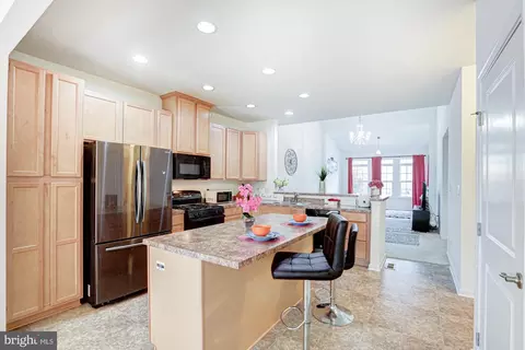 128 E General Grey Ct, Newark, DE 19702