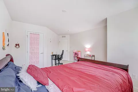 Bedroom - 128 E General Grey Ct, Newark, DE 19702 photo 9 of 14