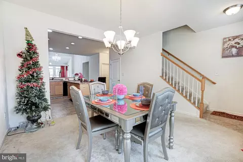 Dining - 128 E General Grey Ct, Newark, DE 19702 photo 3 of 3
