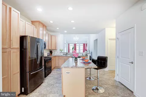 Entry Way - 128 E General Grey Ct, Newark, DE 19702 photo 1 of 16
