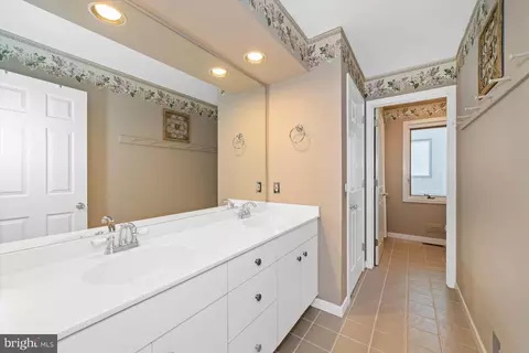 111 Downs Dr, Wilmington, DE 19807 photo 40