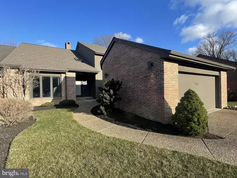 111 Downs Dr, Wilmington, DE 19807