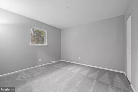 Bedroom - 810 Devon Dr, Newark, DE 19711 photo 6 of 6
