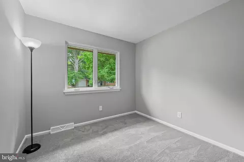 Bedroom - 810 Devon Dr, Newark, DE 19711 photo 1 of 6
