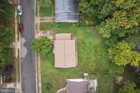 View/Area - 810 Devon Dr, Newark, DE 19711 photo 1 of 5