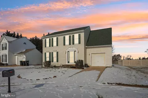 4 Ibex Dr, New Castle, DE 19720
