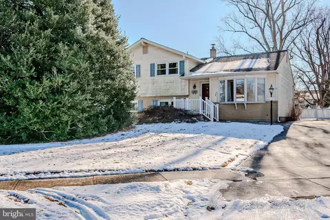 1 Keats Dr, Claymont, DE 19703