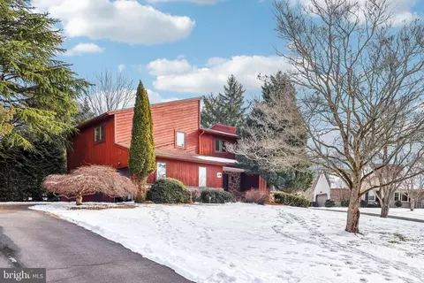 39 Michaelangelo Ct, Hockessin, DE 19707