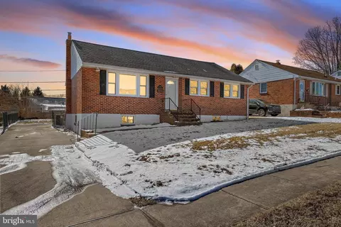 2516 Woodview Dr, Wilmington, DE 19808