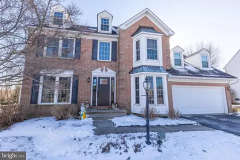 16 Somerset Ln, Newark, DE 19711