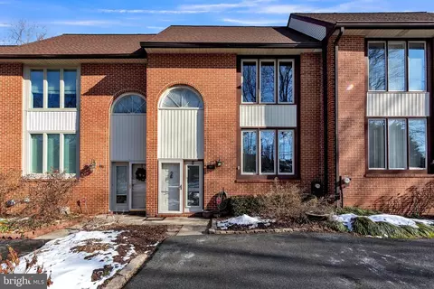 805 Birch Ln, Wilmington, DE 19809