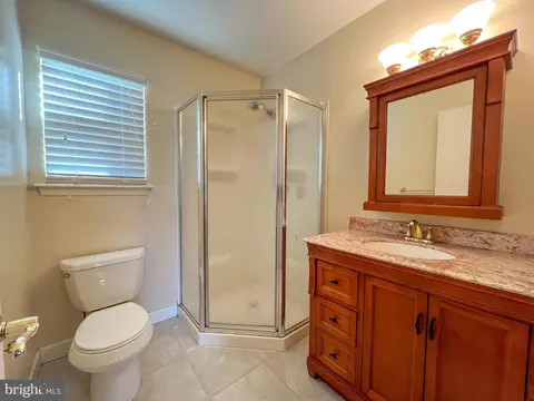 Bath - 407 Empoli Dr, Bear, DE 19701 photo 3 of 3