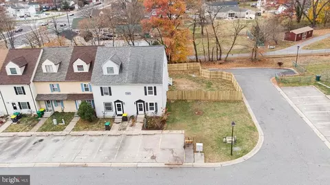 16 Fresconi Ct, New Castle, DE 19720