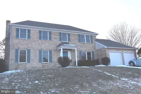 20 Deer Track Ln, Newark, DE 19711