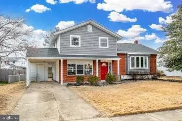 1019 Mayflower Dr, Newark, DE 19711