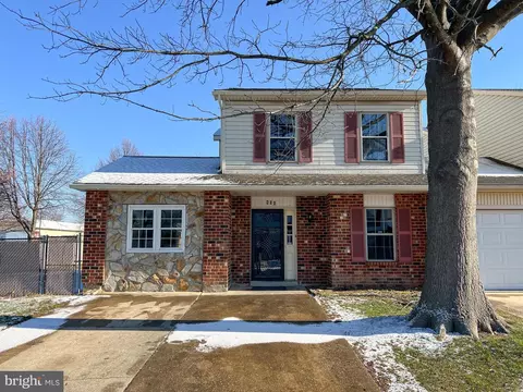 400 Calburn Ct, Bear, DE 19701