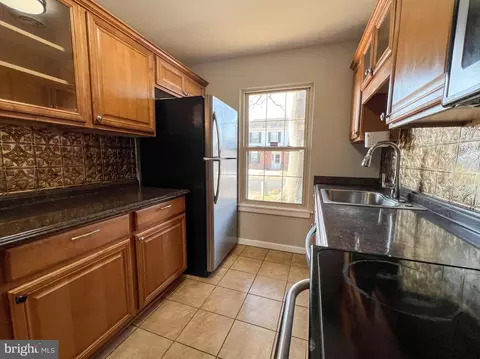 400 Calburn Ct, Bear, DE 19701 photo 8