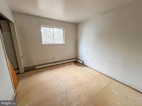 Bedroom - 3144 Old County Rd, Newark, DE 19702 photo 3 of 4