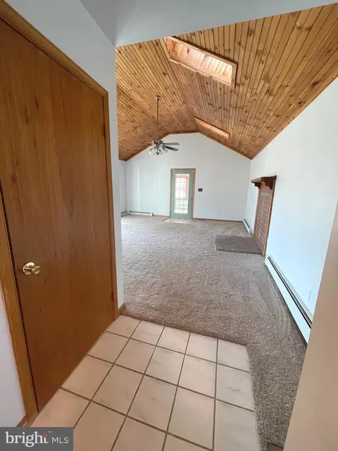 Entry Way - 6064 Summit Bridge Rd, Townsend, DE 19734 photo 5 of 5