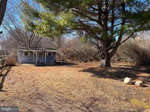 Exterior - 6064 Summit Bridge Rd, Townsend, DE 19734 photo 6 of 6