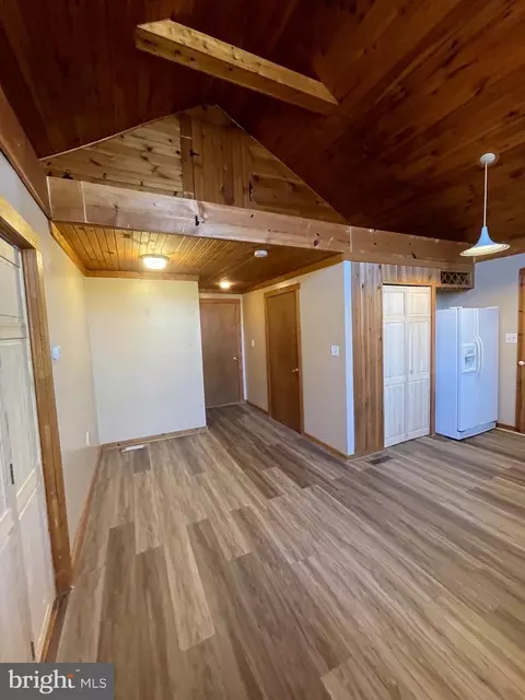 Entry Way - 6064 Summit Bridge Rd, Townsend, DE 19734 photo 3 of 5