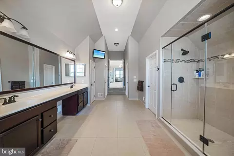 Entry Way - 1410 Olmsted Dr, Bear, DE 19701 photo 15 of 17