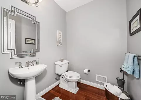 Bath - 1410 Olmsted Dr, Bear, DE 19701 photo 1 of 6