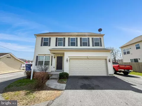 208 Christiana Rd, New Castle, DE 19720
