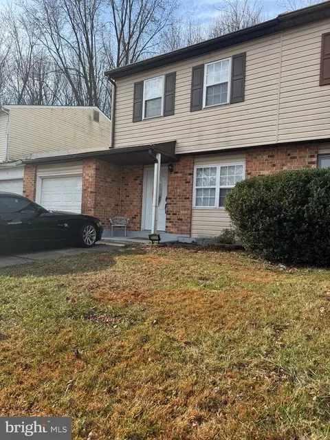 11 Bradley Dr, Newark, DE 19702
