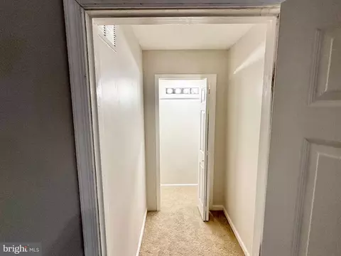 Entry Way - 247 Becks Woods Dr, Bear, DE 19701 photo 10 of 11