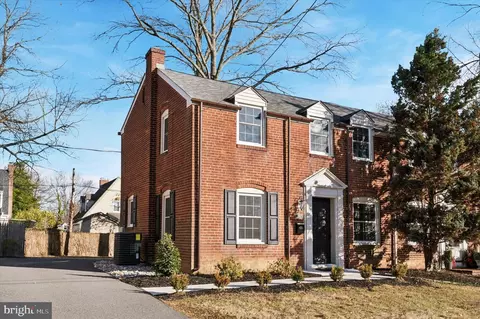 216 Village Rd, Wilmington, DE 19805