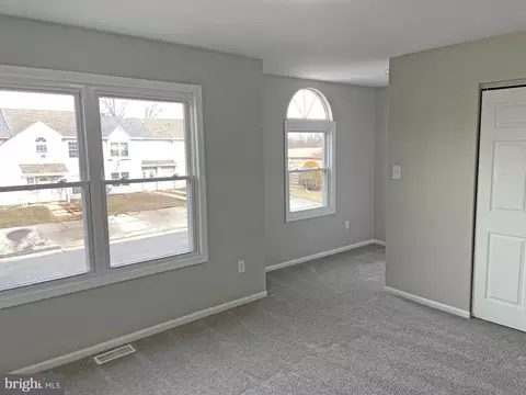 Bedroom - 8 Warren Pl, Newark, DE 19702 photo 1 of 3