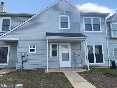 8 Warren Pl, Newark, DE 19702
