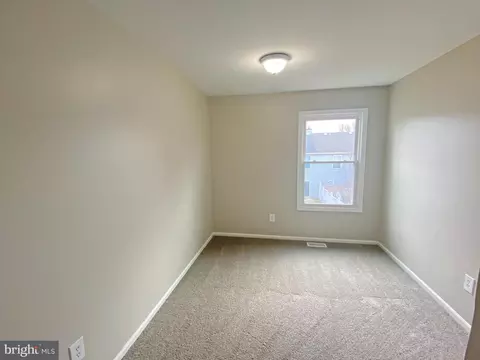 Bedroom - 8 Warren Pl, Newark, DE 19702 photo 3 of 3