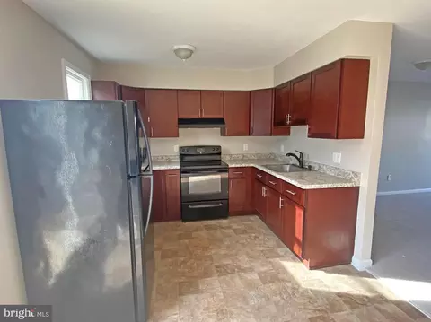 Kitchen - 8 Warren Pl, Newark, DE 19702 photo 1 of 1