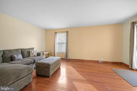 Living - 435 Calburn Ct, Bear, DE 19701 photo 2 of 2