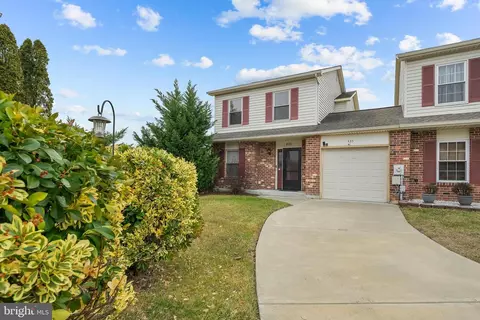 Exterior - 435 Calburn Ct, Bear, DE 19701 photo 2 of 4