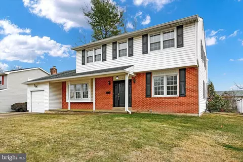 11 Fanwood Dr, New Castle, DE 19720