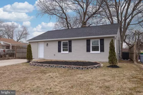302 Elwood Pl, New Castle, DE 19720