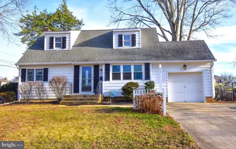 53 Odaniel Ave, Newark, DE 19711