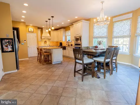 Kitchen - 63 Emerald Ridge Dr, Bear, DE 19701 photo 3 of 6