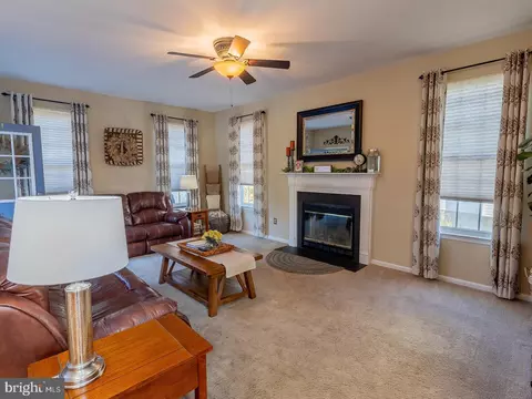 Living - 63 Emerald Ridge Dr, Bear, DE 19701 photo 2 of 4